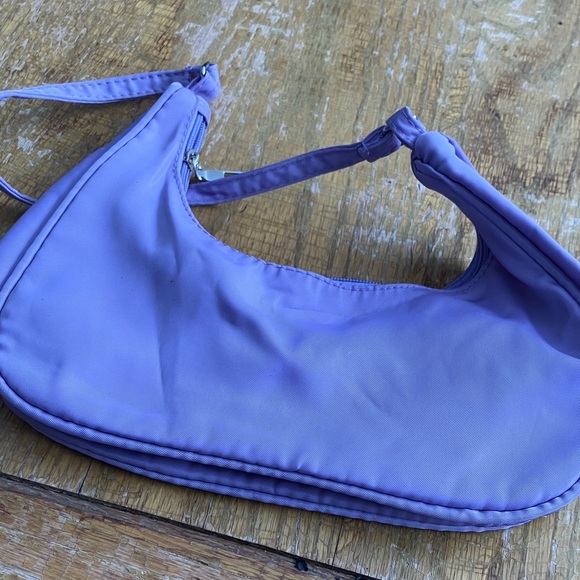 Elegant Lavender Shoulder Bag - Picture 6 of 7